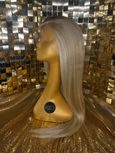 Load image into Gallery viewer, Mynx (Straightened Out) - Bimbo Blonde (Exclusive)