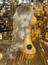 Load image into Gallery viewer, Mynx - Bimbo Blonde (Exclusive)