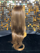 Load image into Gallery viewer, Nicki - Milk Chocolate