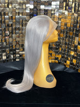 Load image into Gallery viewer, Nicki - Silver Foxy