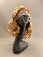 Load image into Gallery viewer, Rosie - Toffee Swirl