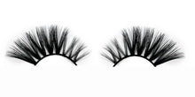 Load image into Gallery viewer, Bettie 2.0 - Luxury Lashes
