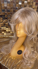 Load and play video in Gallery viewer, Sasha - Ageless Auburn (Exclusive) (Non-Lacefront)

